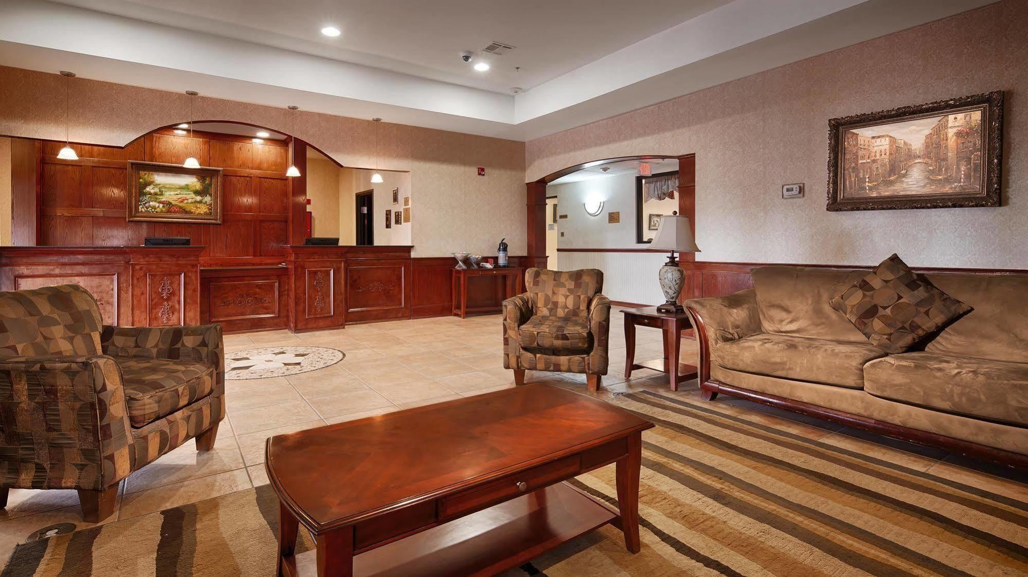 Baymont By Wyndham Mccomb Hotel Kültér fotó